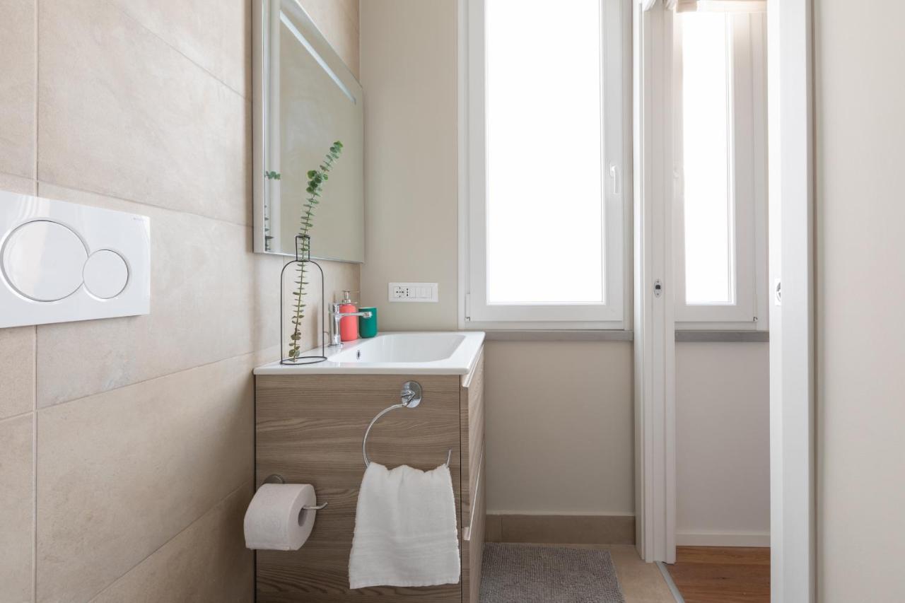 רומא Top Floor Apt With Rooftop Terrace Near St. Peter מראה חיצוני תמונה