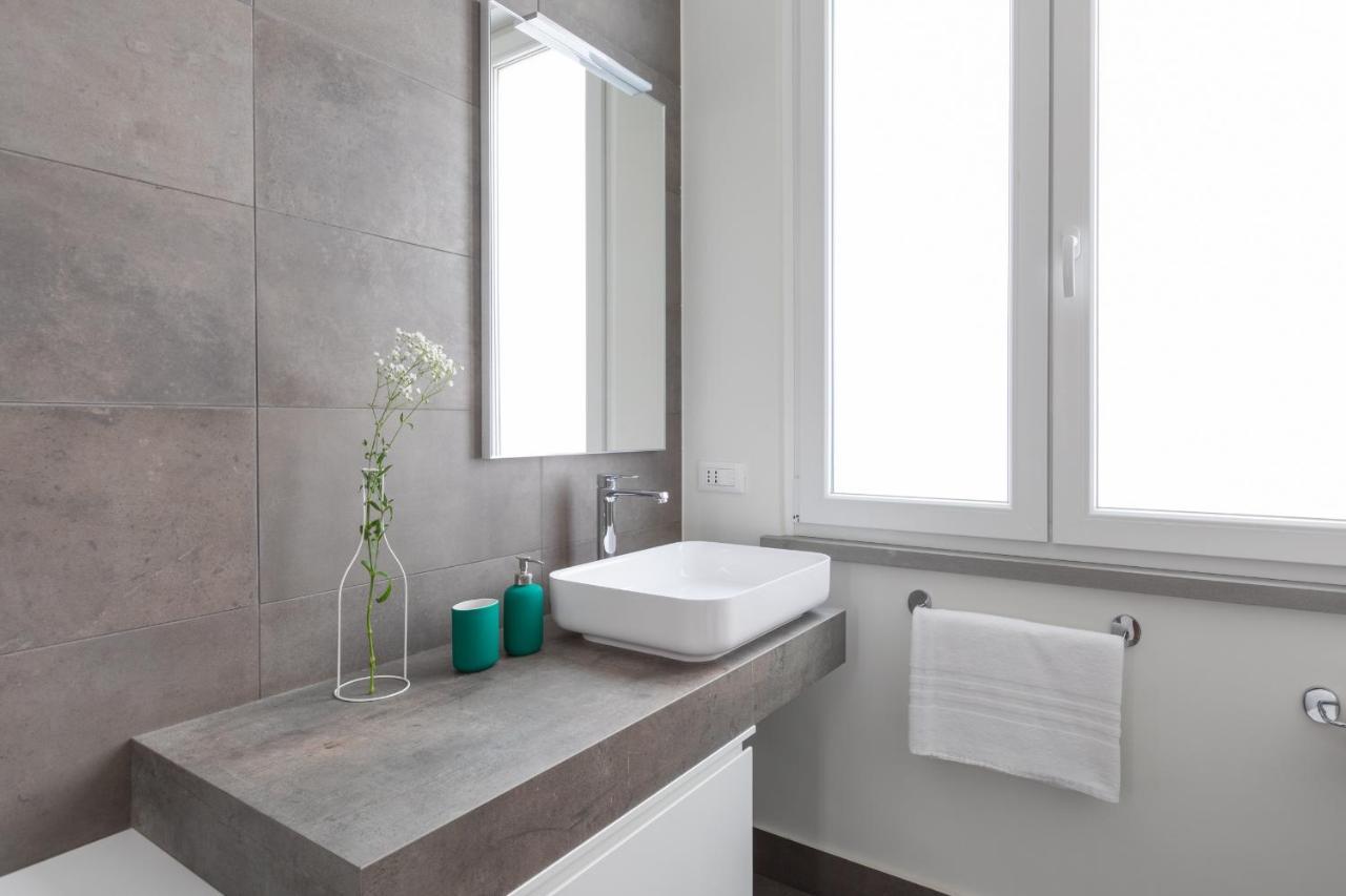 רומא Top Floor Apt With Rooftop Terrace Near St. Peter מראה חיצוני תמונה