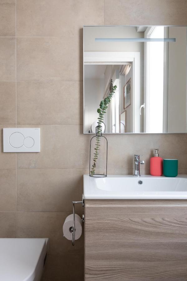 רומא Top Floor Apt With Rooftop Terrace Near St. Peter מראה חיצוני תמונה