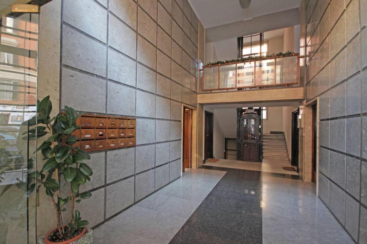 רומא Top Floor Apt With Rooftop Terrace Near St. Peter מראה חיצוני תמונה